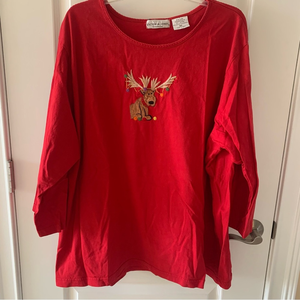 Victoria Jones Christmas tee